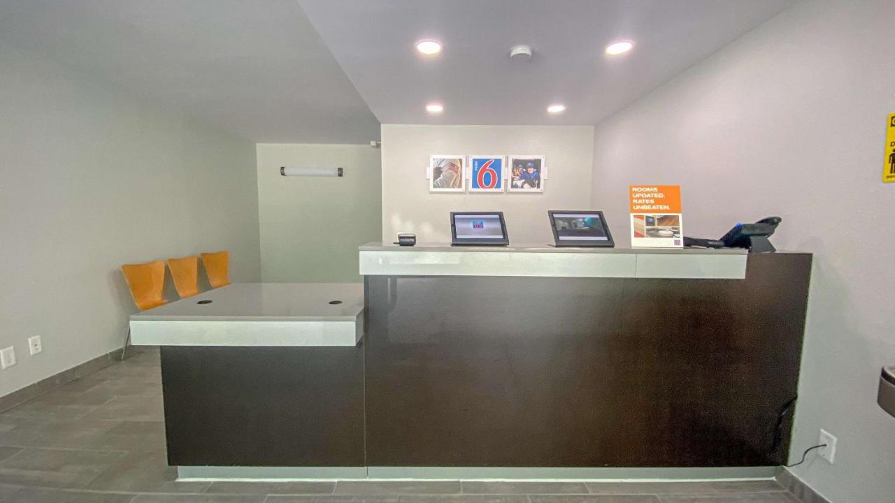 Motel 6 Wilmington, Nc - Market Street Exterior photo